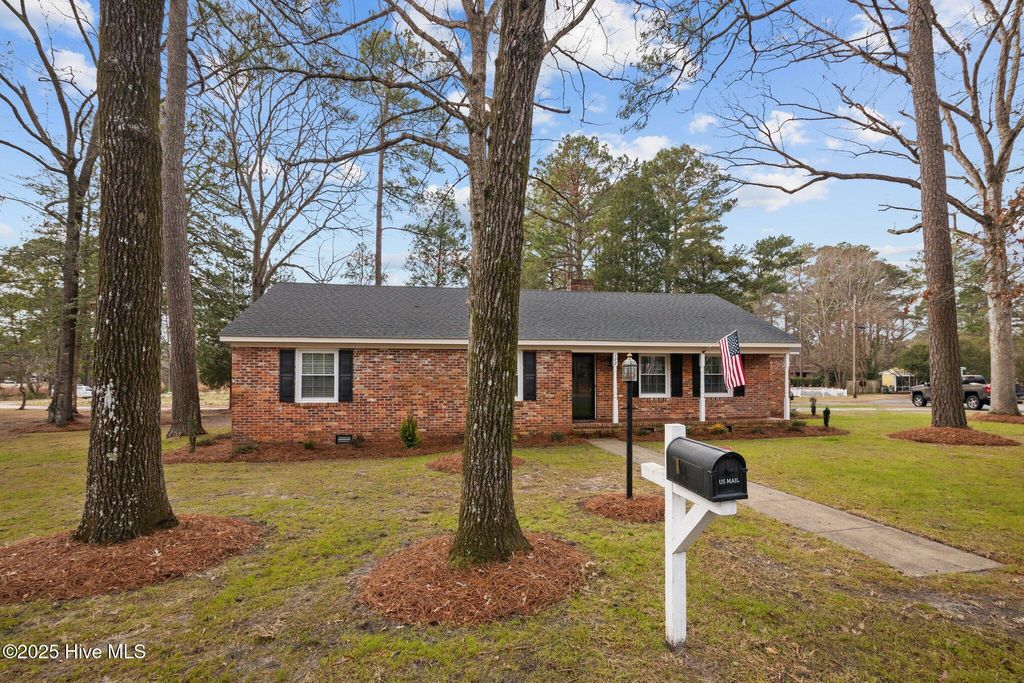 Photo of 108 Ridgewood Circle, Washington, NC 27889 (MLS # 100544202)