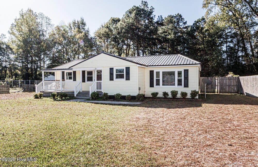 Photo of 2148 Acorn Hill Road, Tarboro, NC 27886 (MLS # 100609686)