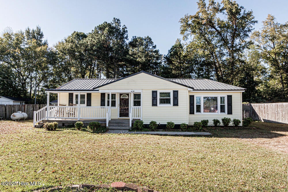 Photo of 2148 Acorn Hill Road, Tarboro, NC 27886 (MLS # 100609686)