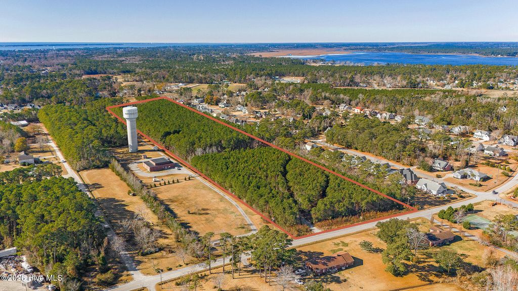 Photo of 1555 Country Club Road, Morehead City, NC 28557 (MLS # 100554118)