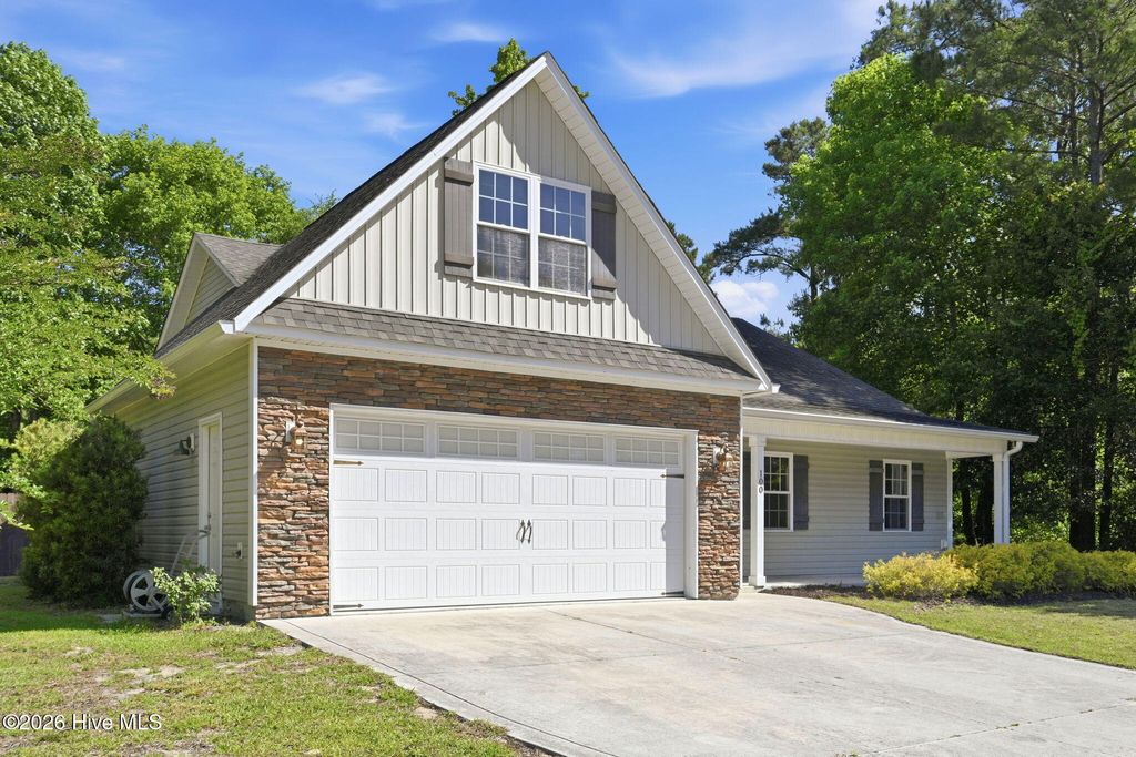 Photo of 100 Old Dock Landing Road, Sneads Ferry, NC 28460 (MLS # 100575862)