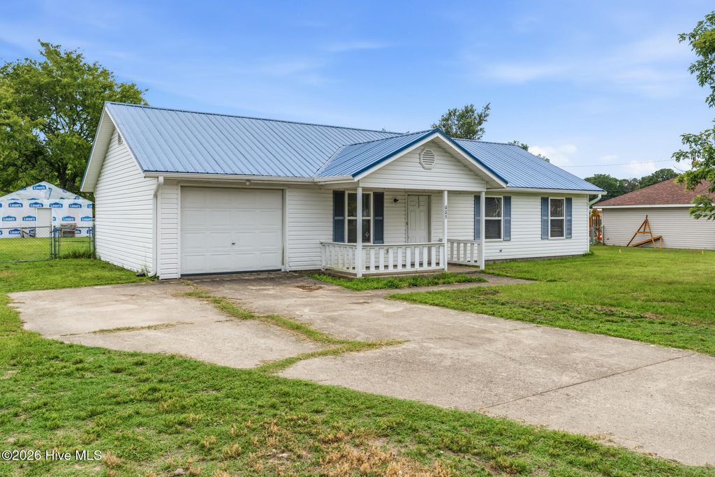 Photo of 685 Old Cheraw Highway, Rockingham, NC 28379 (MLS # 100588767)