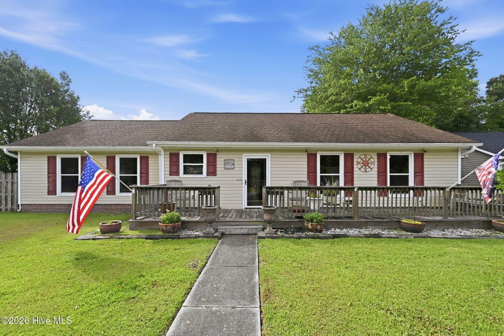 Photo of 275 Raintree Road, Jacksonville, NC 28540 (MLS # 100582856)