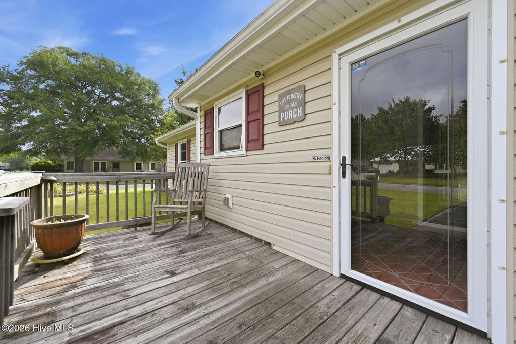 Photo of 275 Raintree Road, Jacksonville, NC 28540 (MLS # 100582856)