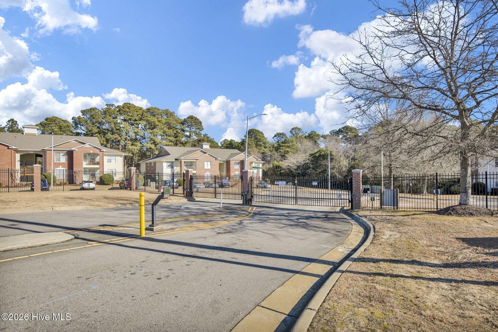 Photo of 401 Meadowland Court #5, Hope Mills, NC 28348 (MLS # 100552009)