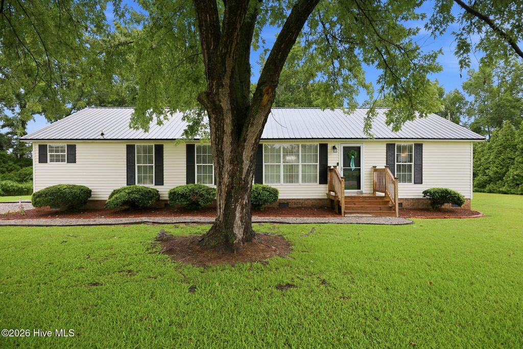 Photo of 2417 Wild Cat Road, Williamston, NC 27892 (MLS # 100588970)