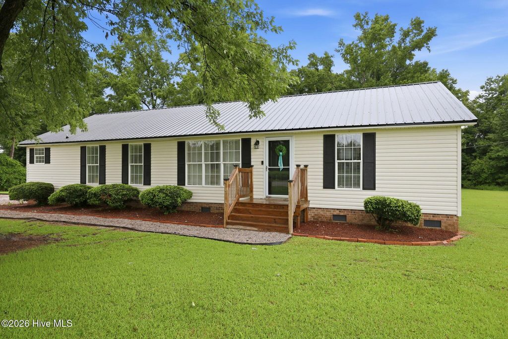 Photo of 2417 Wild Cat Road, Williamston, NC 27892 (MLS # 100588970)