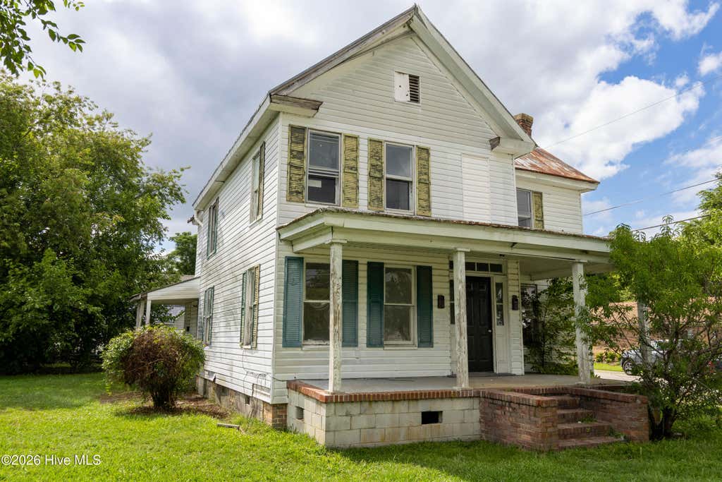 Photo of 313 N Oakum Street, Edenton, NC 27932 (MLS # 100585695)