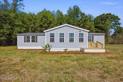 Mobile Home For Sale - 1500 Veachs Mill Road<br/> Warsaw, NC 28398