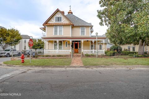 Tiny photo for 122 S Academy Street, Washington, NC 27889 (MLS # 100566085)