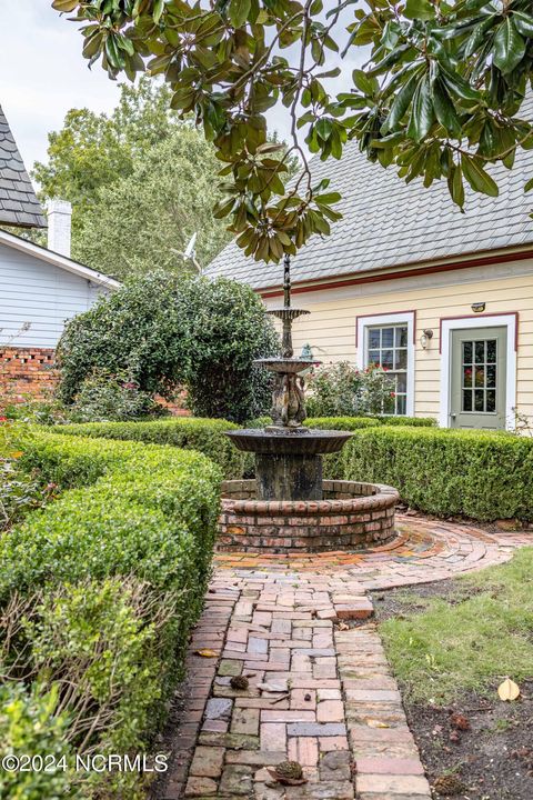 Tiny photo for 122 S Academy Street, Washington, NC 27889 (MLS # 100566085)