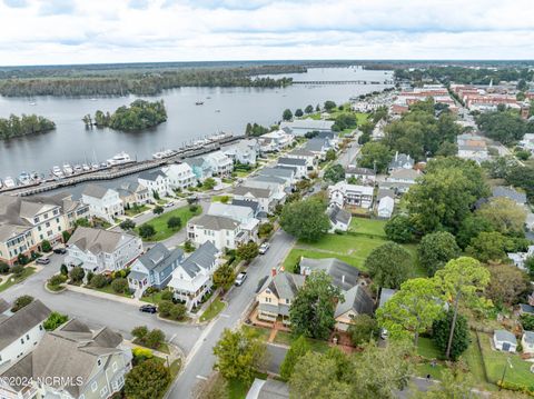 Tiny photo for 122 S Academy Street, Washington, NC 27889 (MLS # 100566085)