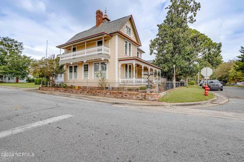 Tiny photo for 122 S Academy Street, Washington, NC 27889 (MLS # 100566085)