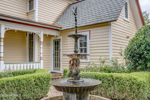 Tiny photo for 122 S Academy Street, Washington, NC 27889 (MLS # 100566085)