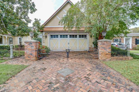 Tiny photo for 122 S Academy Street, Washington, NC 27889 (MLS # 100566085)