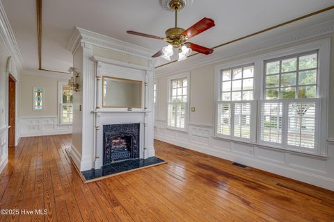 Tiny photo for 122 S Academy Street, Washington, NC 27889 (MLS # 100566085)