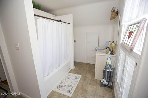 Tiny photo for 122 S Academy Street, Washington, NC 27889 (MLS # 100566085)