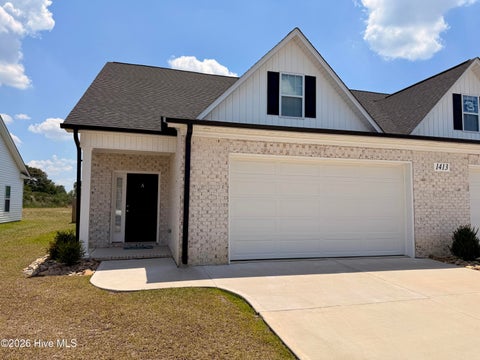 Multifamily For Rent - 1413 Dorset Drive #A<br/> Greenville, NC 27834