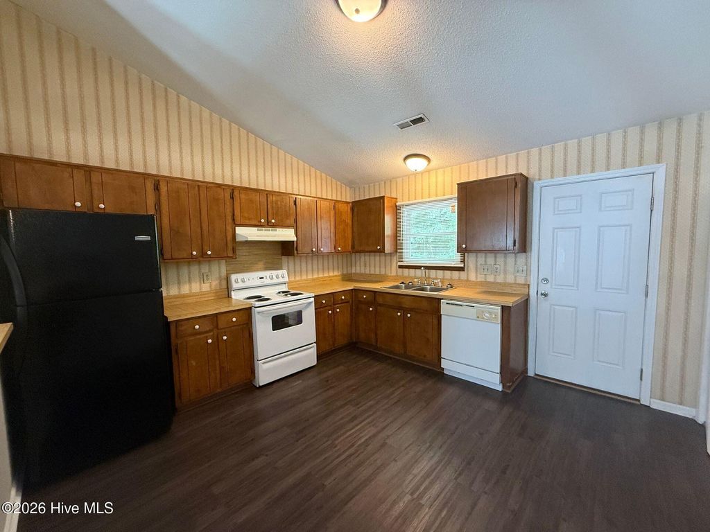 Photo of 120 Corey Circle, Jacksonville, NC 28546 (MLS # 100577298)