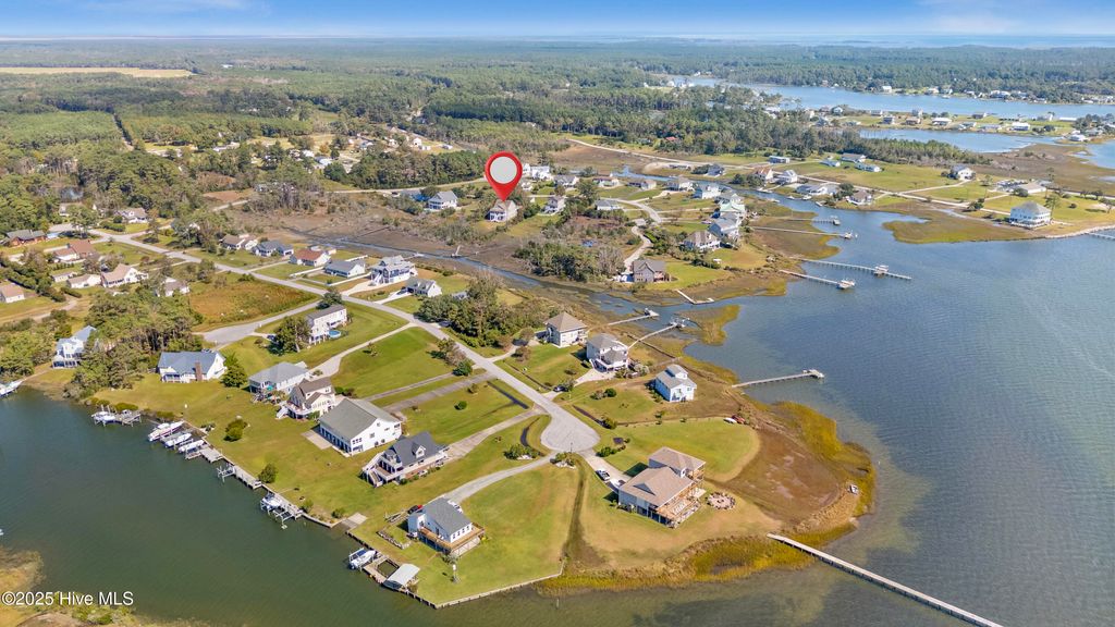 Photo of 306 Joan Court, Beaufort, NC 28516 (MLS # 100540913)