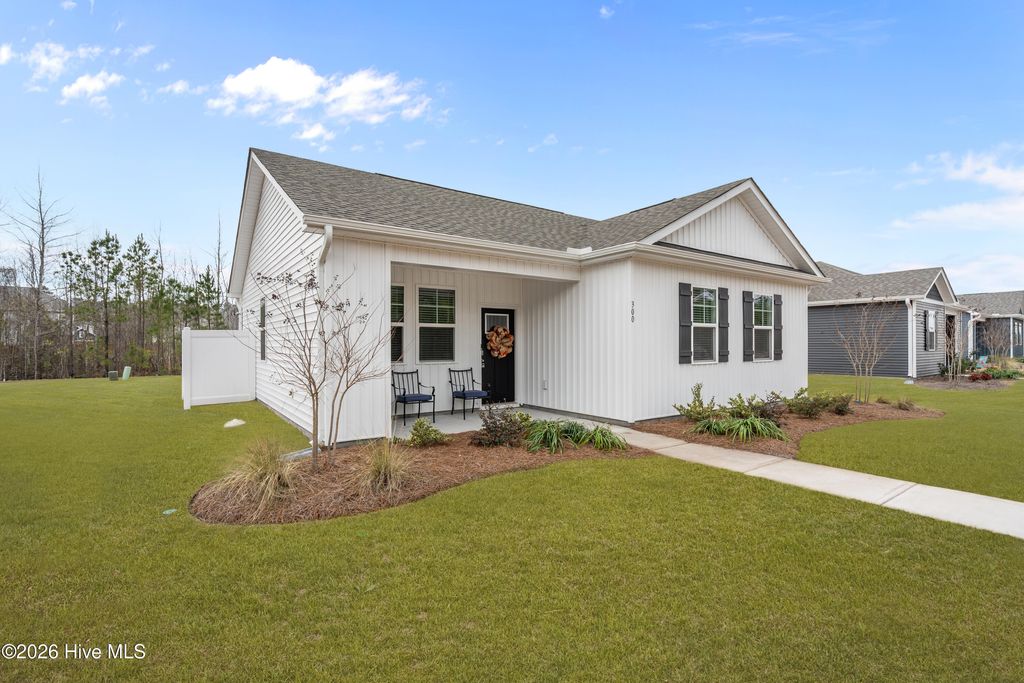 Photo of 300 N Atlantic Avenue, Wilmington, NC 28411 (MLS # 100555790)