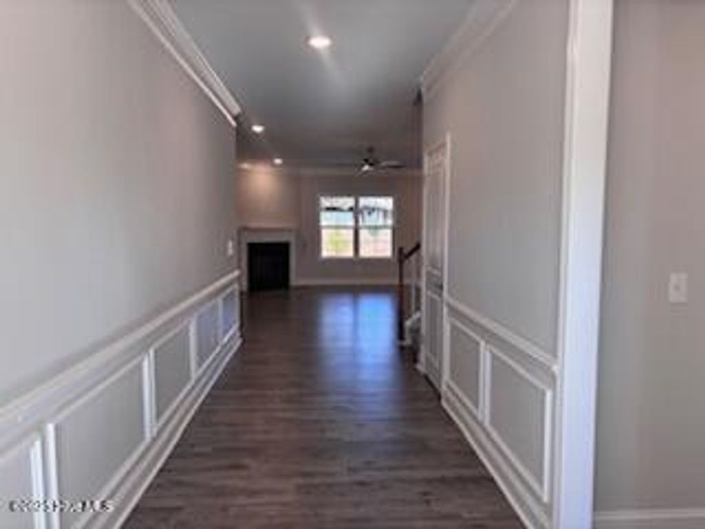 Photo of 114 Firethorn Circle, Wallace, NC 28466 (MLS # 100436647)