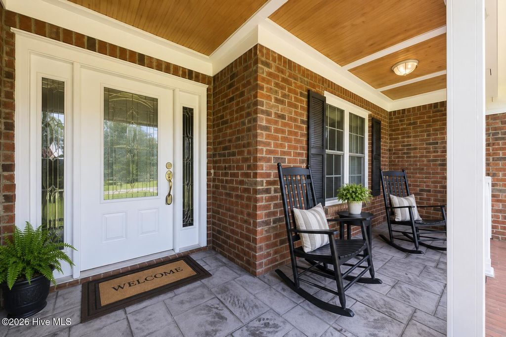 Photo of 111 Finch Lane, New Bern, NC 28560 (MLS # 100588623)