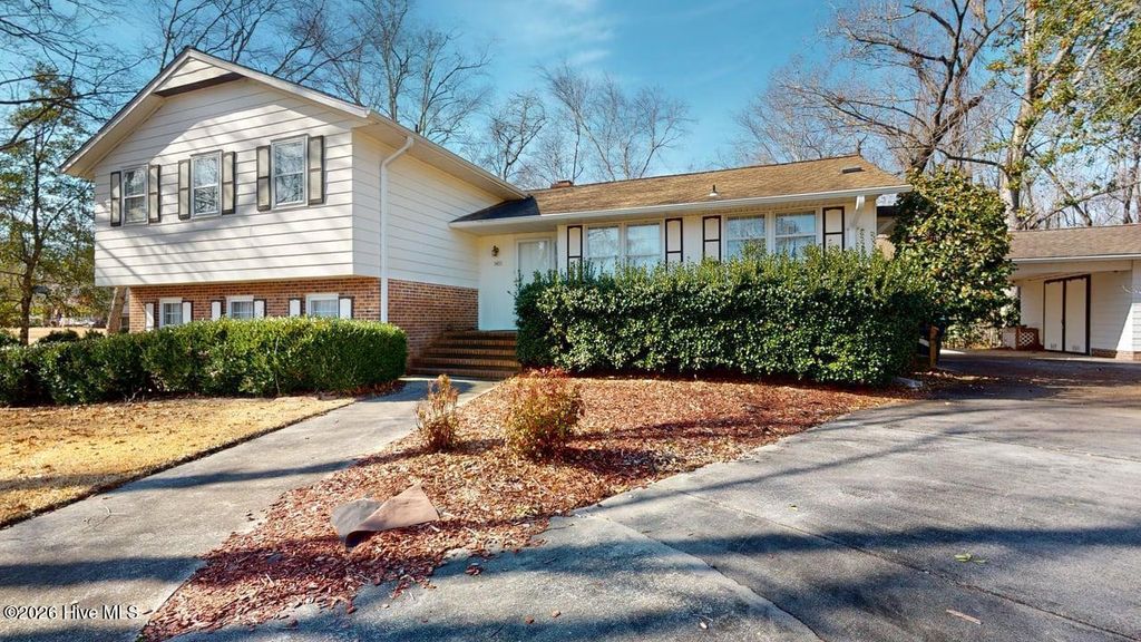 Photo of 1415 Cando Place, Jacksonville, NC 28540 (MLS # 100553926)