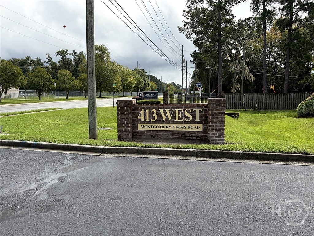 413 W Montgomery Cross Road 106