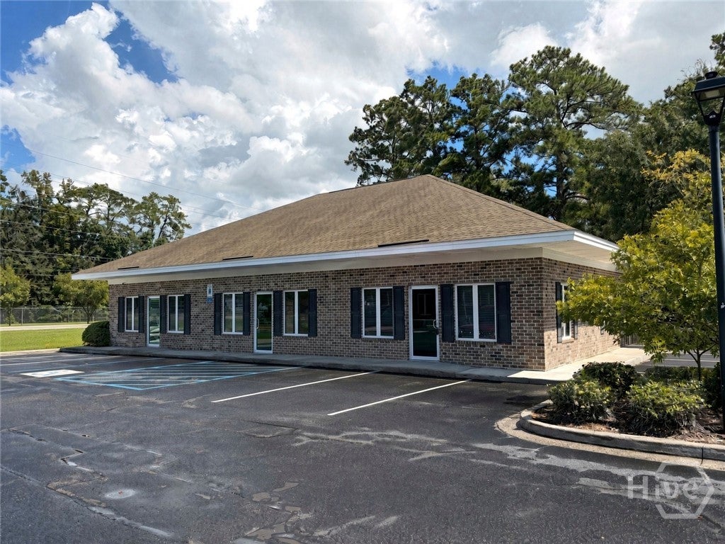 413 W Montgomery Cross Road 106