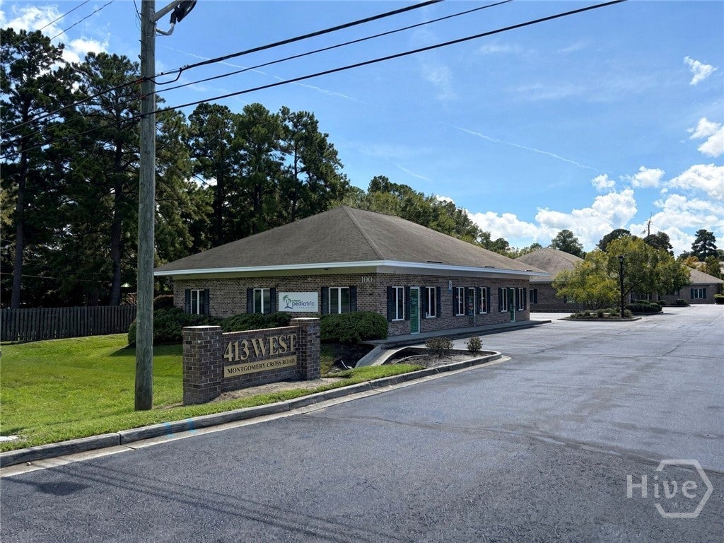 413 W Montgomery Cross Road 106