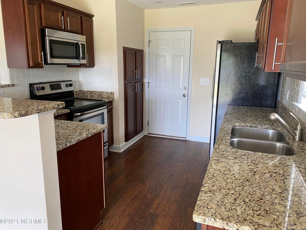 Photo of 505 New Hanover Trail, Jacksonville, NC 28546 (MLS # 100606203)