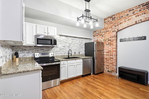 Tiny photo for 304 N Front Street #Apt E, Wilmington, NC 28401 (MLS # 100582290)
