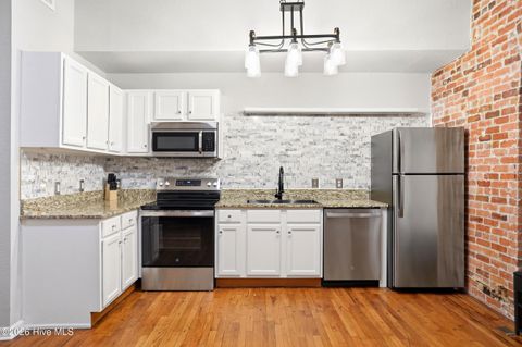 Tiny photo for 304 N Front Street #Apt E, Wilmington, NC 28401 (MLS # 100582290)