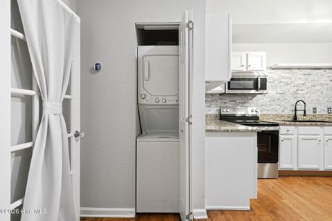 Tiny photo for 304 N Front Street #Apt E, Wilmington, NC 28401 (MLS # 100582290)