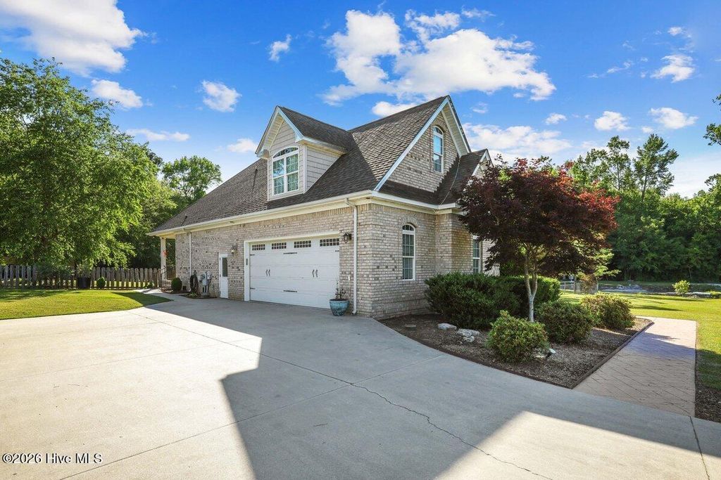 Photo of 117 Oak Summit Drive, Pikeville, NC 27863 (MLS # 100576293)