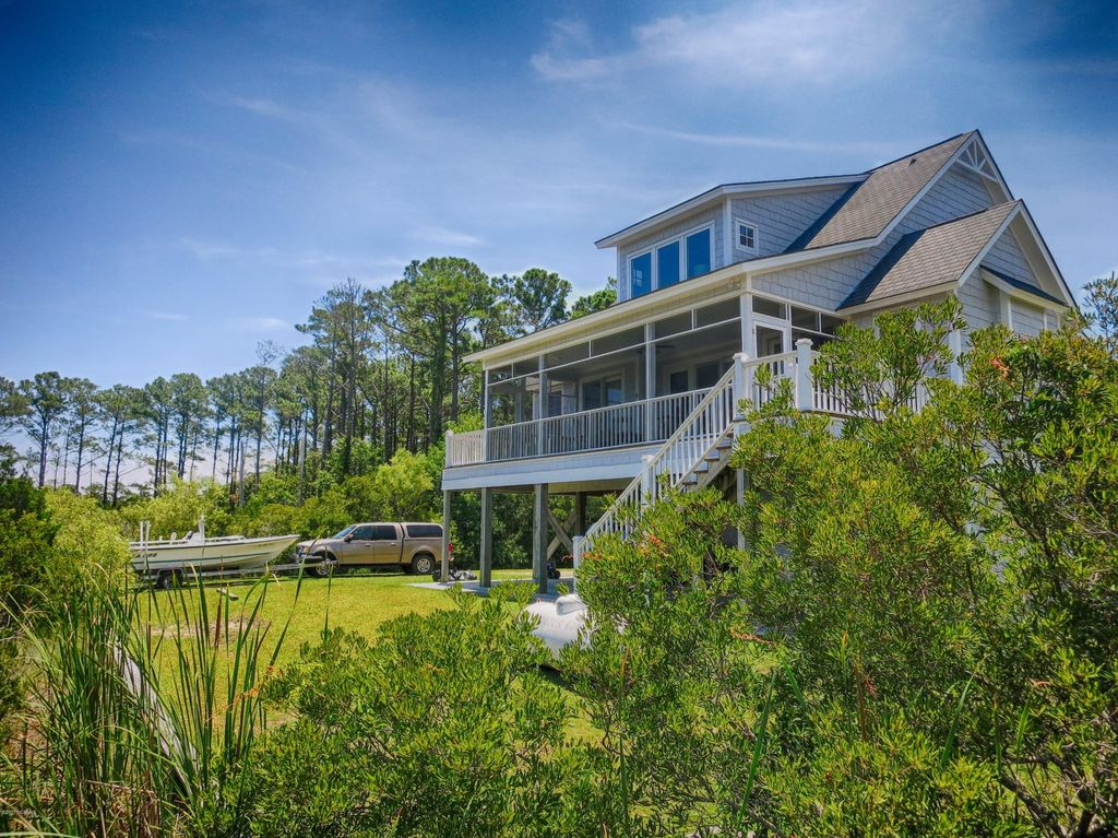 Photo of 141 East Drive, Harkers Island, NC 28531 (MLS # 100578086)