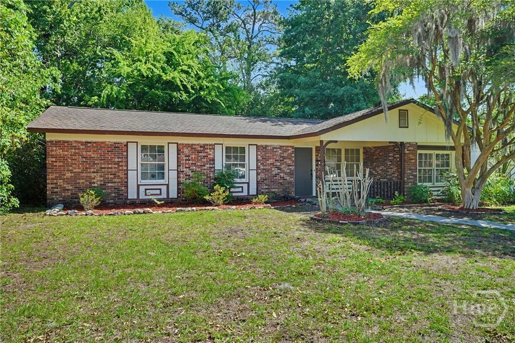 Photo of 10 Port Royal Drive, Savannah, GA 31410 (MLS # SA355581)