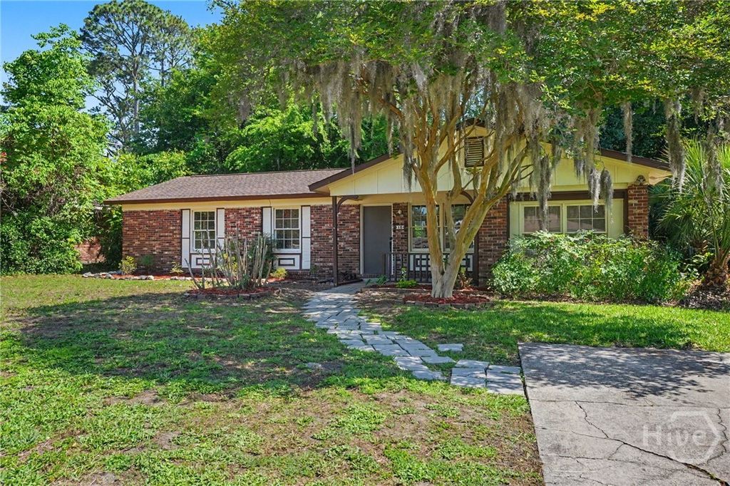 Photo of 10 Port Royal Drive, Savannah, GA 31410 (MLS # SA355581)
