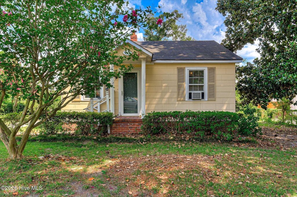 Photo of 905 Laurens Street, North Augusta, SC 29841 (MLS # 100587392)