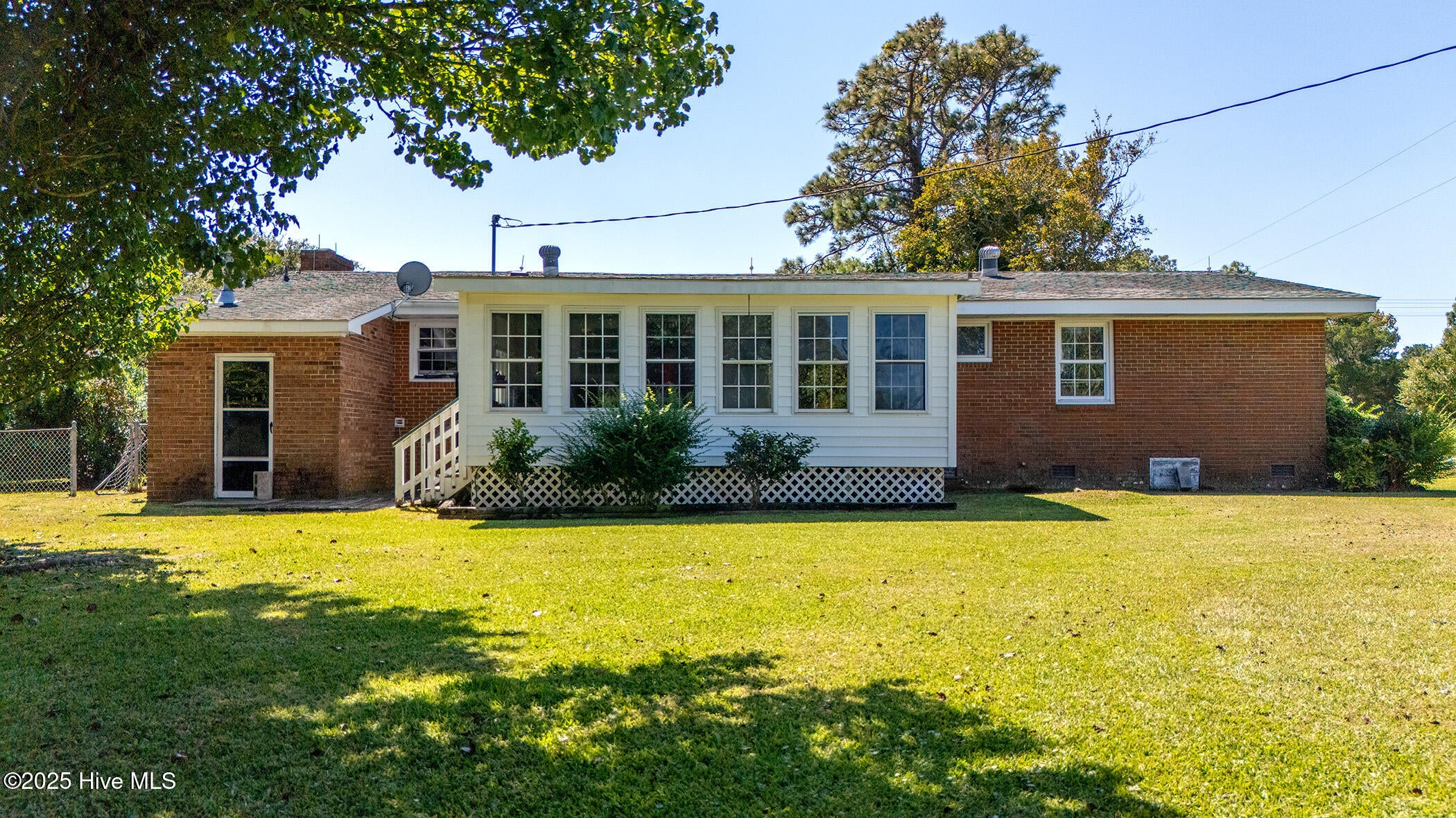 2596 Cedar Island Road
