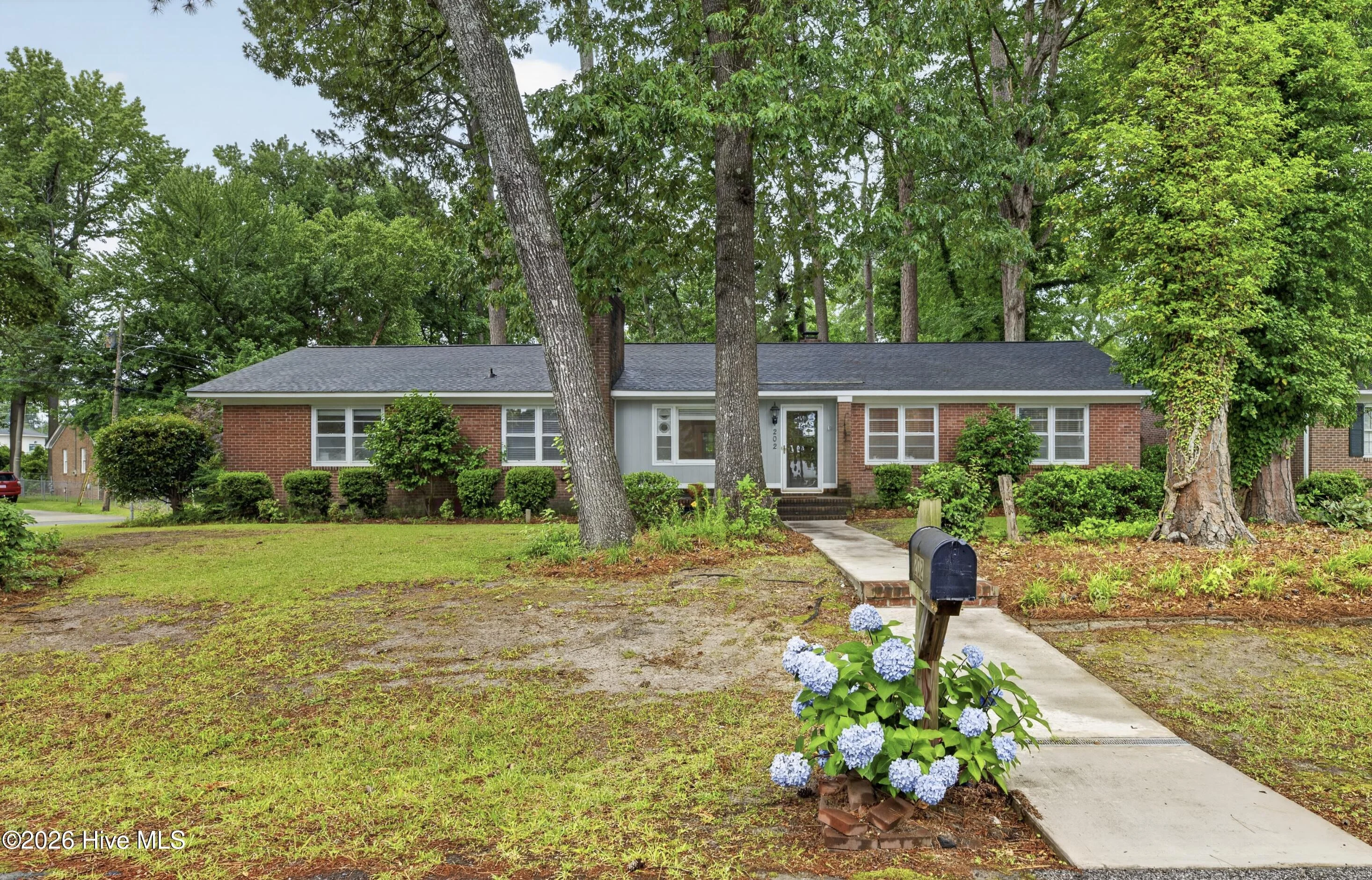 202 Hardee Circle