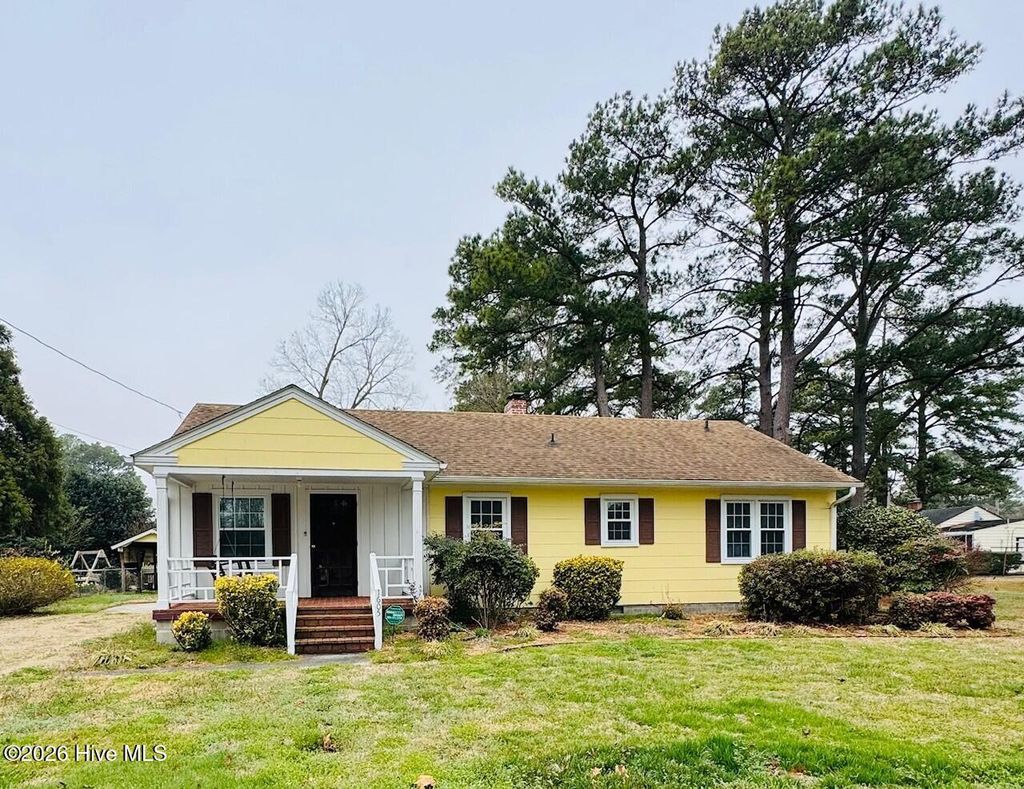 Photo of 1605 Edgewood Drive, Elizabeth City, NC 27909 (MLS # 100558897)