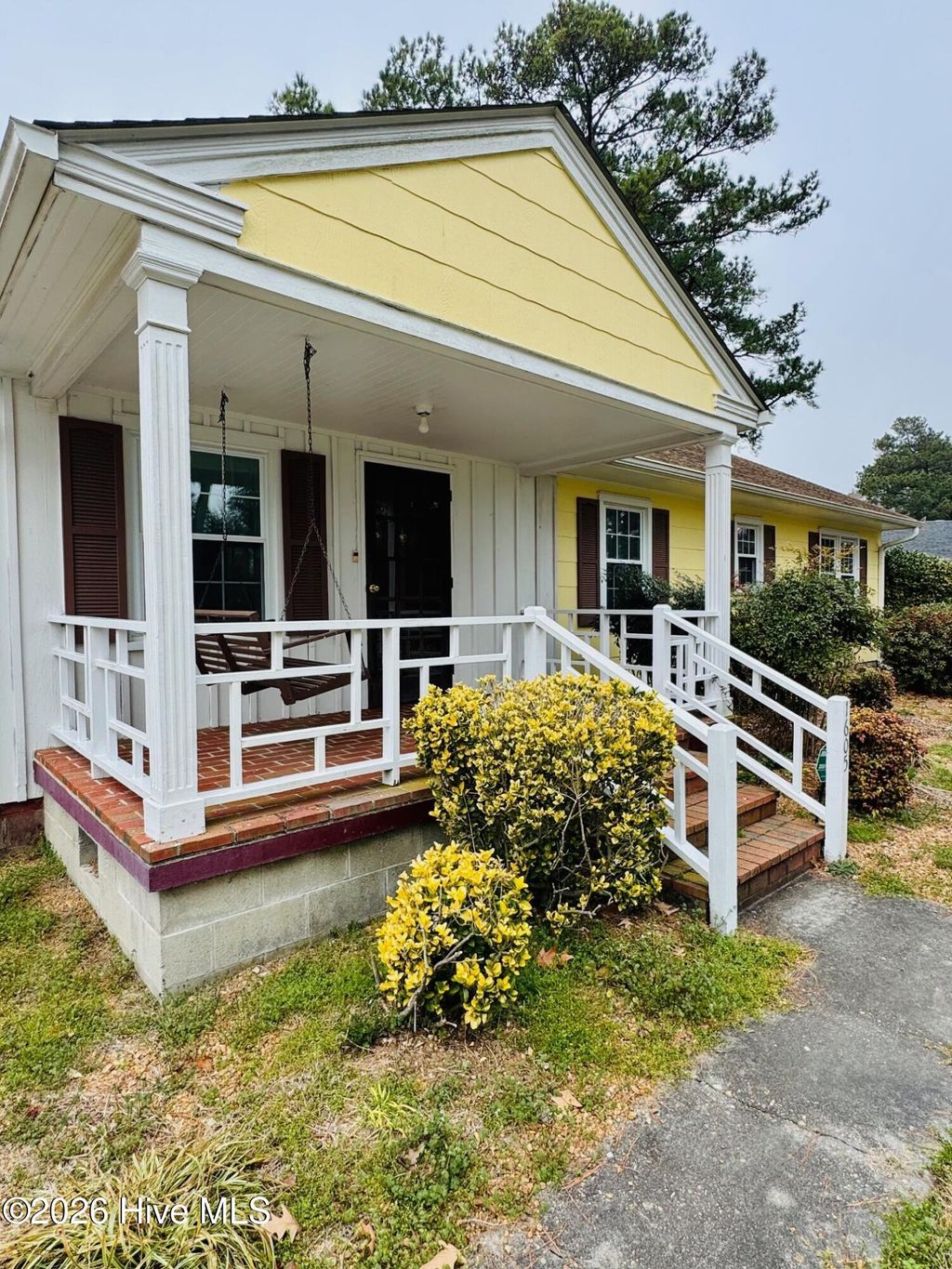 Photo of 1605 Edgewood Drive, Elizabeth City, NC 27909 (MLS # 100558897)