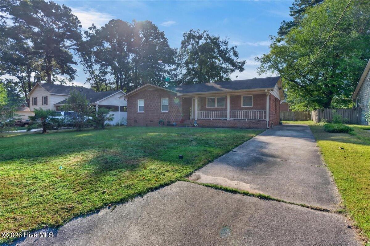2611 Nottingham Road NW