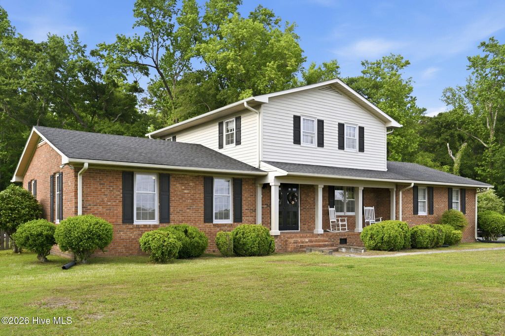 Photo of 149 Quinn Store Road, Beulaville, NC 28518 (MLS # 100571155)