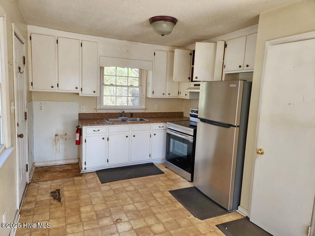 Photo of 1010 E 7th Street, Washington, NC 27889 (MLS # 100544736)