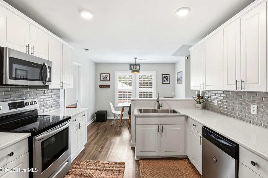 Photo of 8504 Lakeview Drive, Wilmington, NC 28412 (MLS # 100571990)