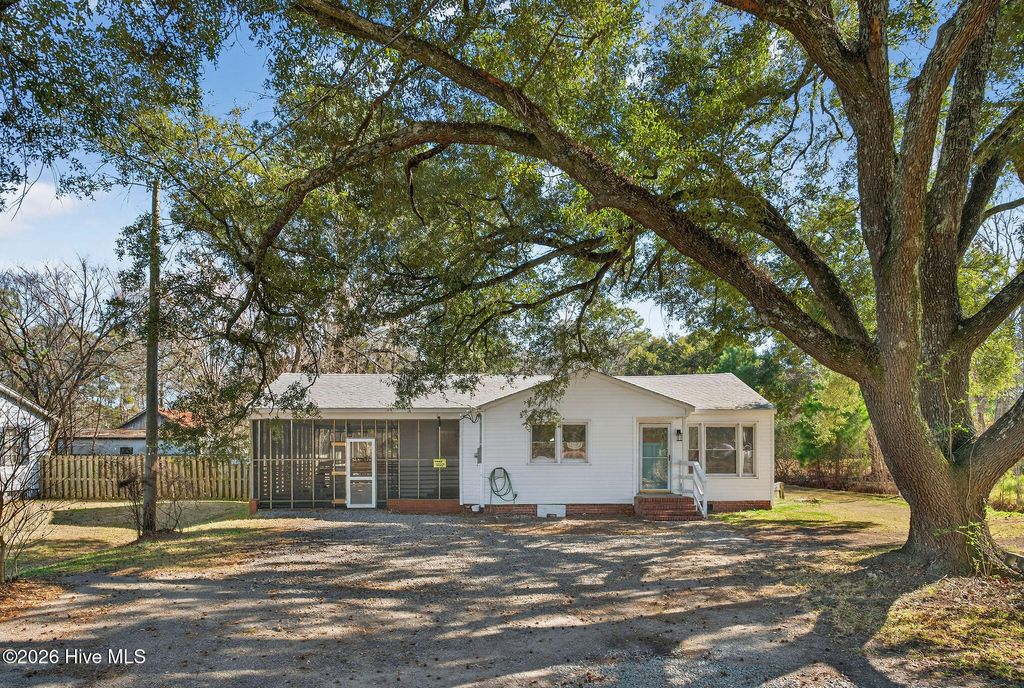 Photo of 4516 Castle Hayne Road, Castle Hayne, NC 28429 (MLS # 100550452)