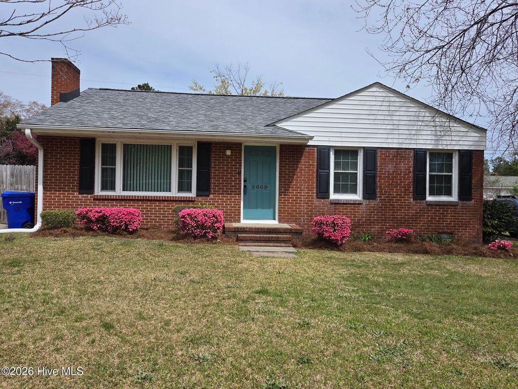 Photo of 2609 Crockett Drive, Greenville, NC 27858 (MLS # 100561713)